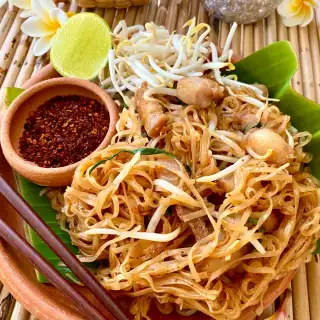 Pad Mee Korat Recipe (Spicy Pad Thai)