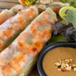 Thai Shrimp Rolls With Peanut Sauce