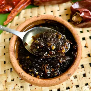 5-Minute Thai Chili Oil Recipe
