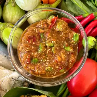 Nam Prik Kapi Recipe (Thai Shrimp Paste Dipping Sauce)
