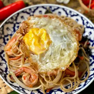 Thai Fried Egg Recipe (Kai Dao)