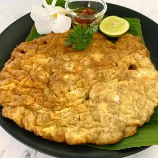 Thai Minced Pork Omelette (Kai Jeow Moo Sab)