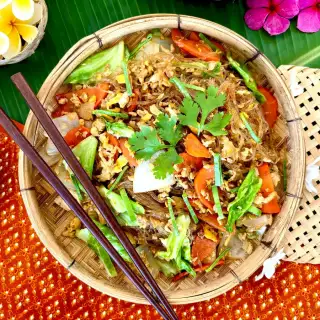 Pad Woon Sen Recipe (Thai Glass Noodle Stir-Fry)