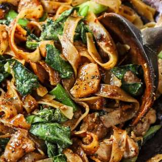 Pad See Ew (Chicken)