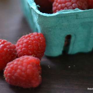 Fresh Raspberry Vinegar