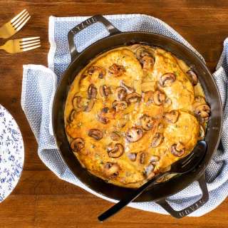 Easy Pan Chicken In Mushroom Wine Sauce