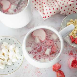 Strawberry White Hot Chocolate Bombs