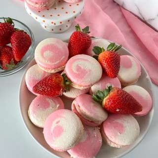 Strawberry Cheesecake Macarons