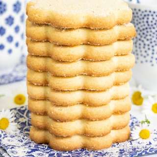 French Shortbread Cookies (Sablés Bretons)