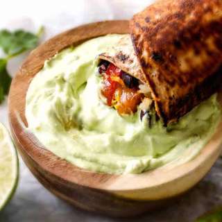 Chicken Fajita Wraps with Creamy Avocado Dip