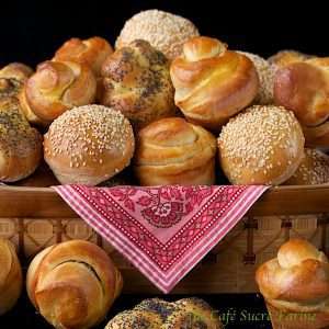 Buttermilk Dinner Rolls