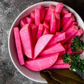 Middle Eastern Pickled Turnips