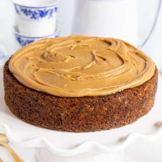 Ridiculously Easy Carrot Cake Recipe