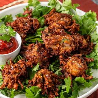 Onion Pakora (Indian Onion Fritters)