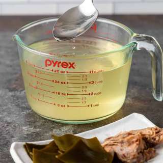 How to Make Dashi (Japanese Soup Stock)