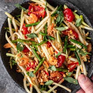 Green Papaya Salad (Som Tum Thai)