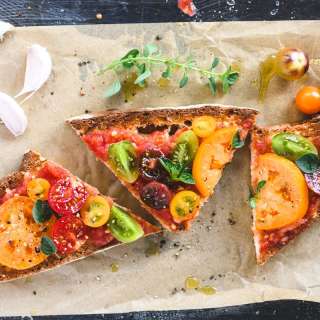 Pan con Tomate