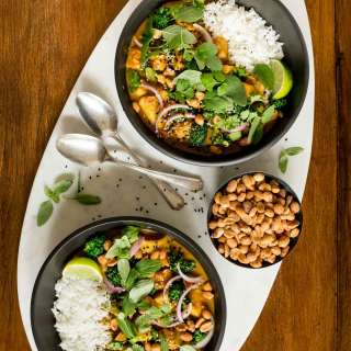 30-Minute Thai Peanut Chicken
