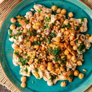 Fatteh (Crispy Pita Hummus and Yogurt)