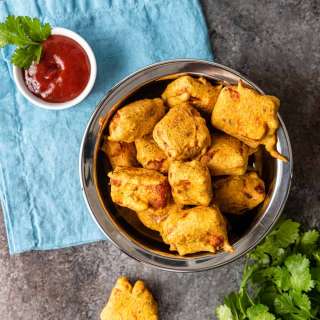 Crispy Paneer Pakora (Cheese Fritters)