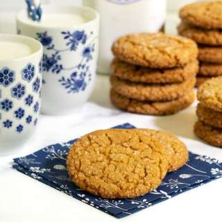 Crinkly Crackly Peanut Butter Cookies