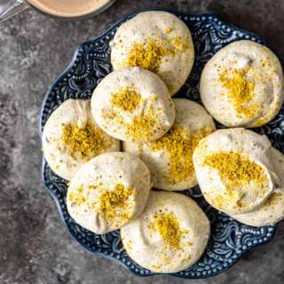 Forgotten Cookies (Nigella's Merookies)