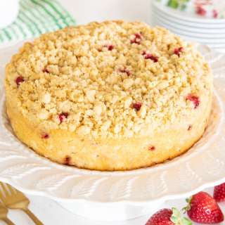 Fresh Strawberry Crumb Cake
