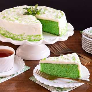 One-Bowl, No-Mixer Green Velvet Cake