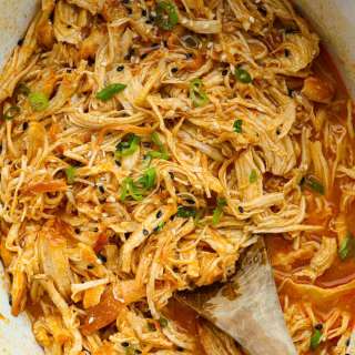 Slow Cooker Honey Sriracha Chicken