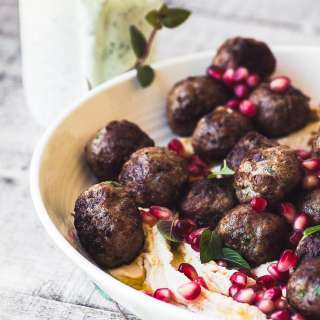 Hummus with Spiced Lamb