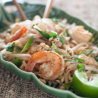 Chicken Pad Thai with Shrimp