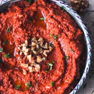 Muhamarra (roasted red pepper & walnut dip)