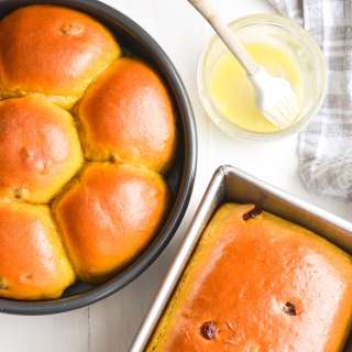 Cranberry Pumpkin Dinner Rolls