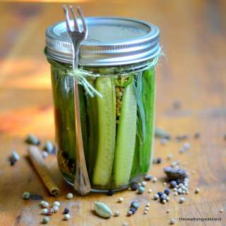 Quick and Spicy Refrigerator Pickles