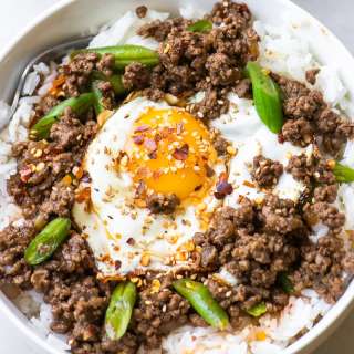 Easy Korean Beef Rice Bowls