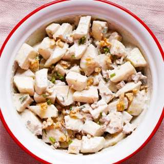 Apple Salad Recipe (With Walnuts)