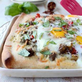 Easy Breakfast Pizza