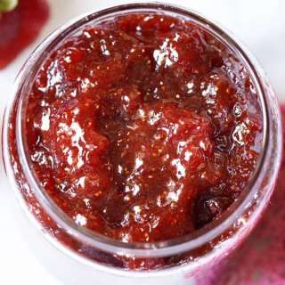 Strawberry Jam Recipe (Without Pectin)