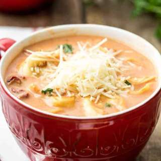 Creamy Tomato Tortellini Soup