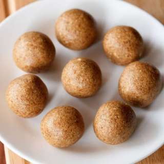 Peanut Laddu (Shengdana Ladoo)