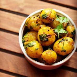 Baby Potato Fry | South Indian Baby Potatoes Recipe