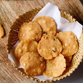 Thattai Recipe | Thattu Vadai