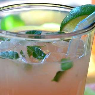 Fresh Grapefruit Mojito