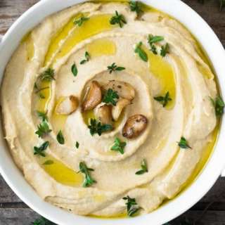 Hummus with Forty Cloves