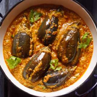 Bharli Vangi | Stuffed Brinjal