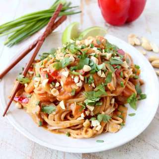 Slow Cooker Thai Peanut Chicken Noodles