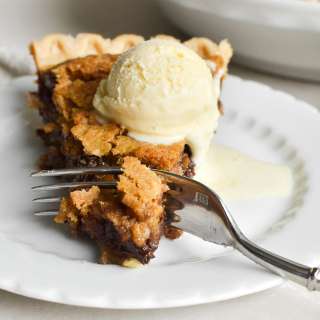 Oatmeal Chocolate Chip Cookie Pie