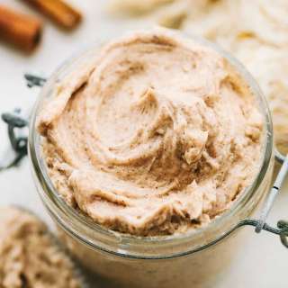 Cinnamon Honey Butter (Better than Texas Roadhouse Butter)