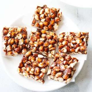 Peanut Chikki Recipe (Peanut Gajak)