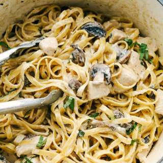 One-Pot Chicken and Mushroom Fettuccine Alfredo